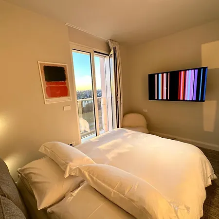Modern Flat 16th Floor - Terrace With Skyline View Милан