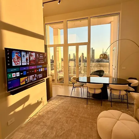 Апартаменты Modern Flat 16th Floor - Terrace With Skyline View Милан