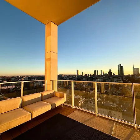 Апартаменты Modern Flat 16th Floor - Terrace With Skyline View
